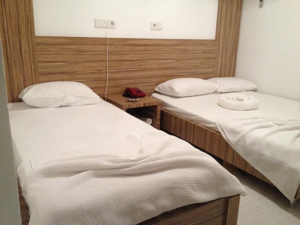 Araucaria Pension Antalya Bilik gambar